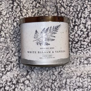 ✨White Balsam and Vanilla 3 Wick Candle✨